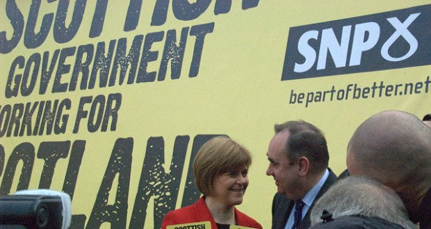 SNP-Chefin Nicola Sturgeon im Wahlkampf. Bild: Flickr / the SNP CC-BY-ND 2.0