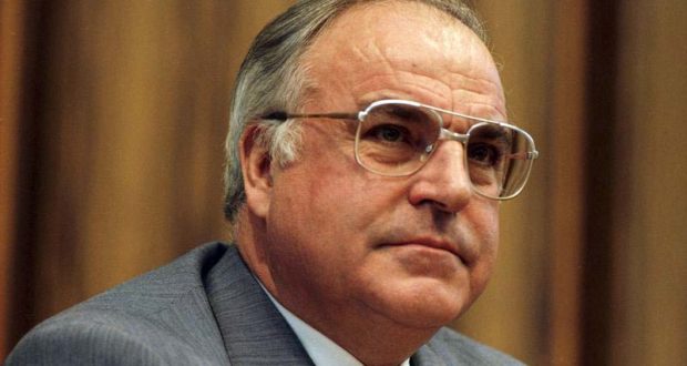 Helmut Kohl am 23.1.1987,
Pressekonferenzen der Parteivorsitzenden bzw. Kanzlerkanditaten zum Abschluß des Bundestagswahlkampfes - im Saal der Bundespressekonferenz - Bild: Bundesarchiv/Engelbert Reineke   CC-BY-SA-3.0-DE