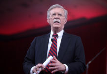 Bolton droht, Afrika zu zwingen, zwischen den USA und China zu wählen